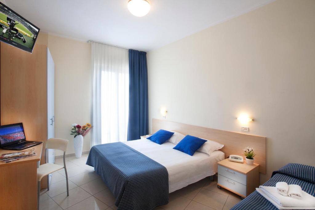 Hotel Fantasy Rimini Exterior photo