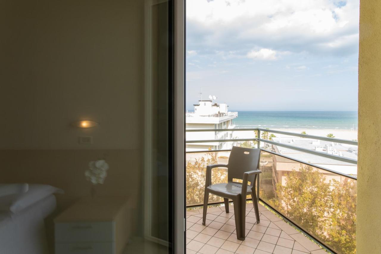 Hotel Fantasy Rimini Exterior photo